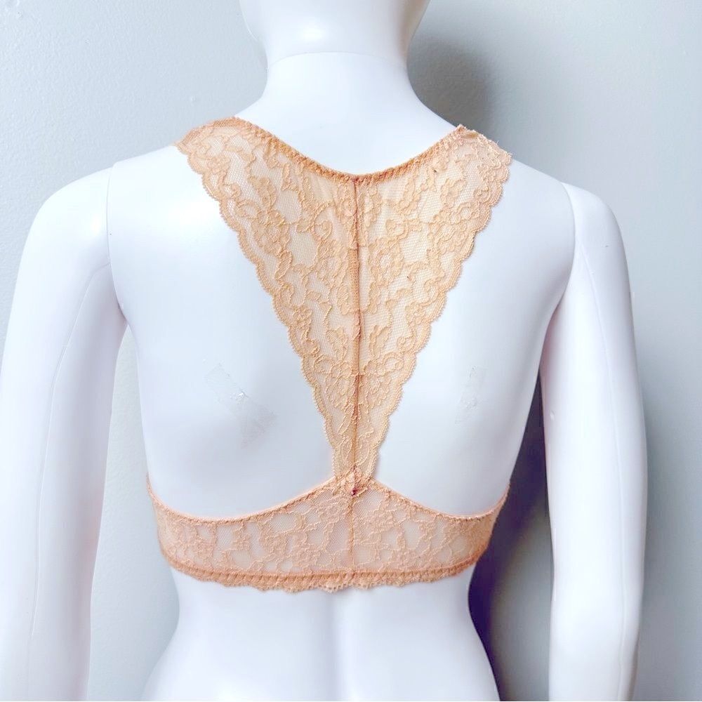 ɢᴜᴄ ᴠꜱ ᴜɴʟɪɴᴇᴅ ʟᴀᴄᴇ ʙʟᴜꜱʜ ʟᴏᴜɴɢᴇ ʙʀᴀʟᴇᴛᴛᴇ - Picture 3 of 10